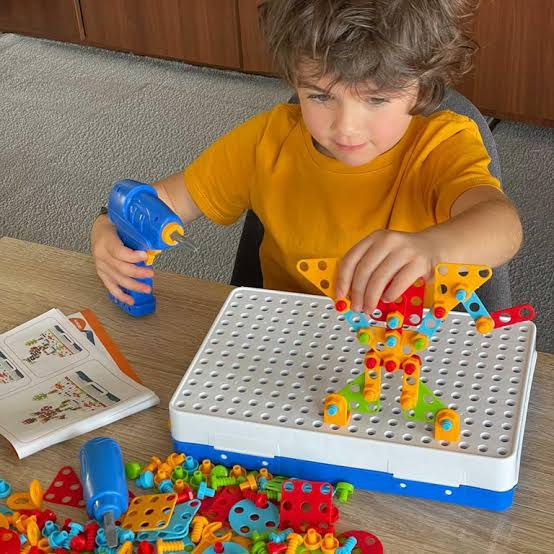 Magic plate electric drill toy 230 pcs