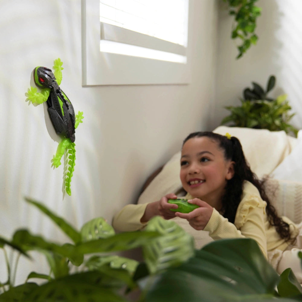 HEX BOTS Wall Crawler Gecko | Ages 4+ | Enhance Spatial Reasoning & Motor Skills