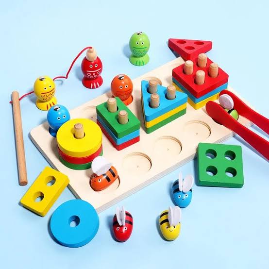 Wooden Montessori 3 in 1 Bee Clipping toy