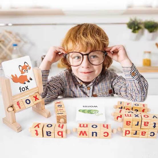 Word cognitive pairing toy