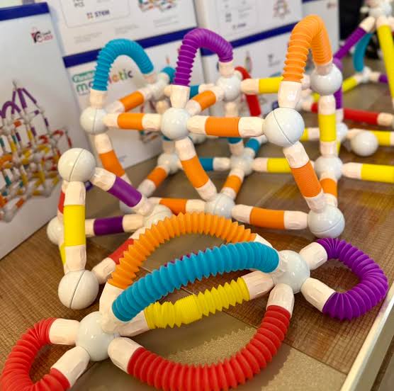Flexible Magnetic Tube 66-piece Building Set – STEM Creative Construction