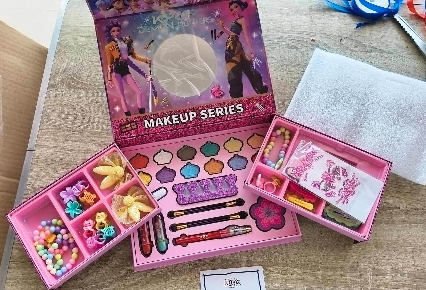 K-Pop Demon Hunters Makeup Kit Sensory Pretend Play Cosmetics for Kids (Ages 4-8)