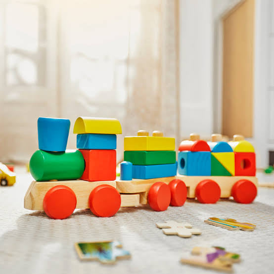3-Section Geometric Shapes Train – Deluxe Wooden Pull-Along Set