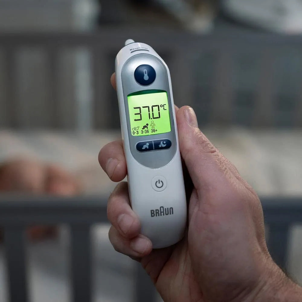 Braun ThermoScan 7+ Ear Thermometer (IRT6525) with Age Precision® & Night Mode
 IRT6525